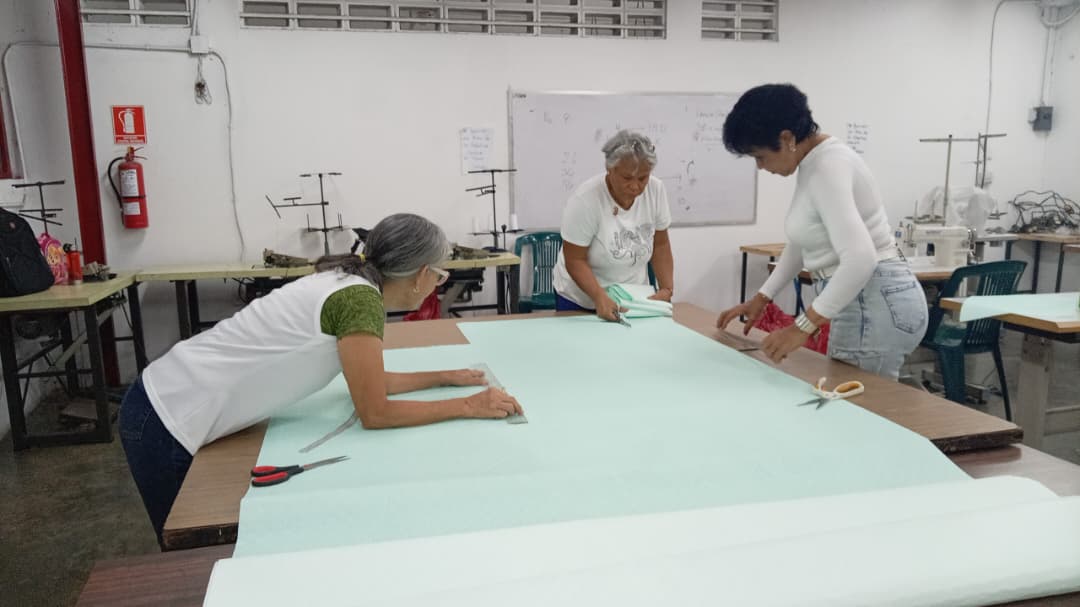 Proceso de corte de tela
